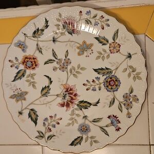 Floral Scalloped Dinner Plate